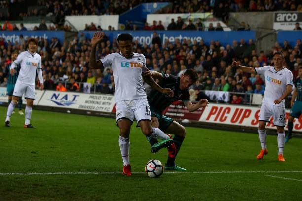 赛场突发事 赛场突发事