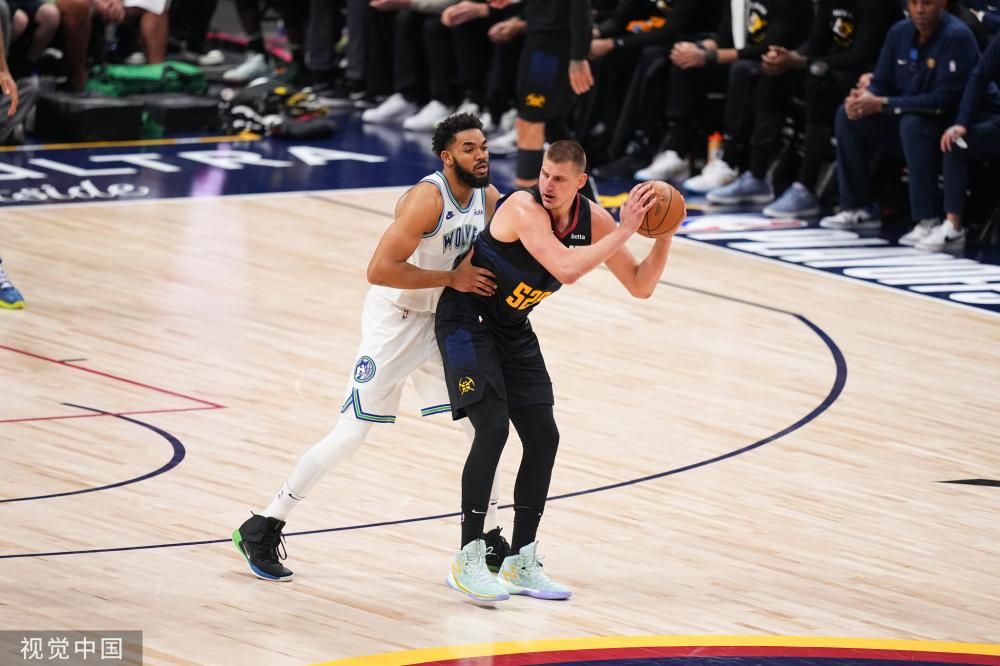 他始终是更 他始终是更